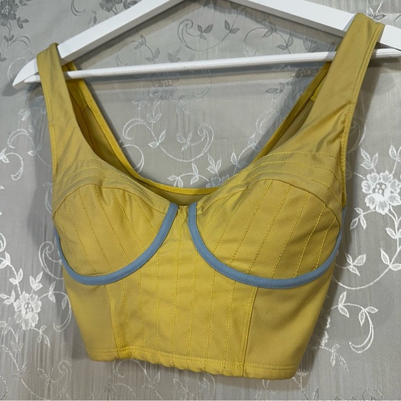 Fabletics Nova Low Impact Sports Bra Top Size Small - Picture 3 of 6